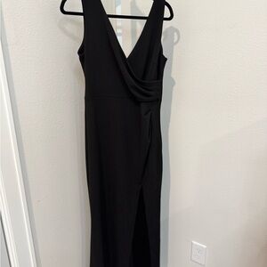 Elegant Black Sleeveless Dress